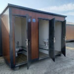 Sanitärcontainer mit 3 Türen