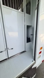 STALLÉ VL Pferdetransporter für 2 Pferde – Chardon – Bild 11