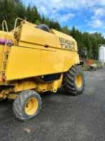 New Holland TX64 Mähdrescher – Bild 2